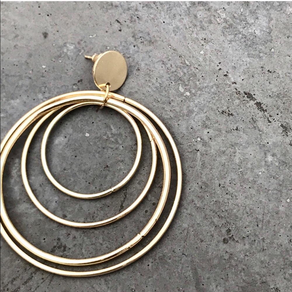 Anthropologie oversized Gold hoop earrings posts - Picture 4 of 4